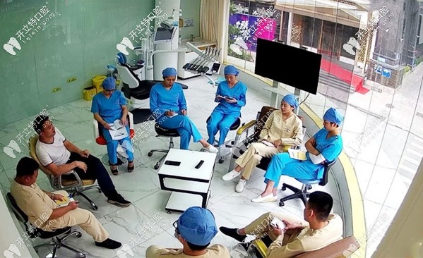 廣州華醫(yī)對于疑難病例會進(jìn)行多學(xué)科會診 廣州華醫(yī)對于疑難病例會進(jìn)行多學(xué)科會診