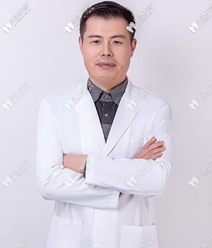濟南美奧口腔的吳高義院長 濟南美奧口腔的吳高義院長