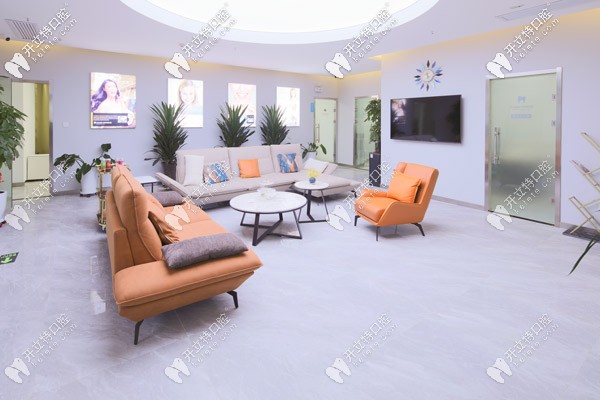 林牙立齒口腔候診區(qū) 林牙立齒口腔候診區(qū)