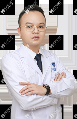 深圳拜爾口腔門診部 石金鑫