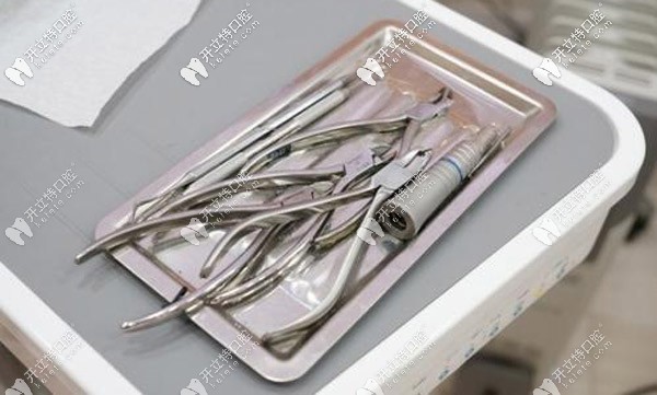 經(jīng)過二次消毒的口腔器械