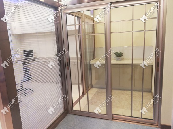 王國飛齒科環(huán)境 王國飛齒科環(huán)境