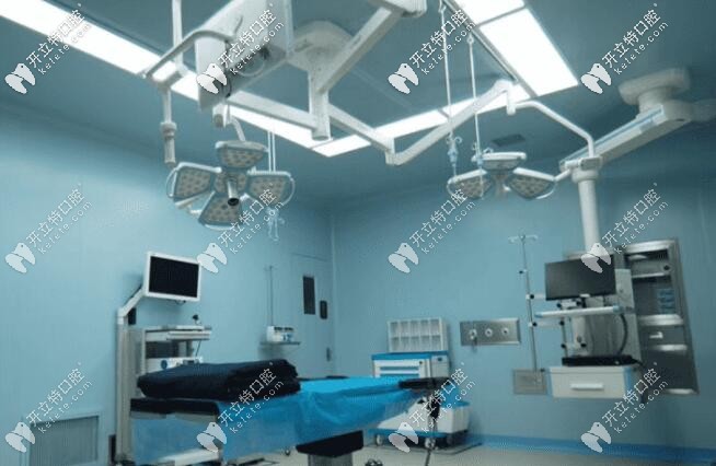 武漢藝星層流級(jí)手術(shù)室