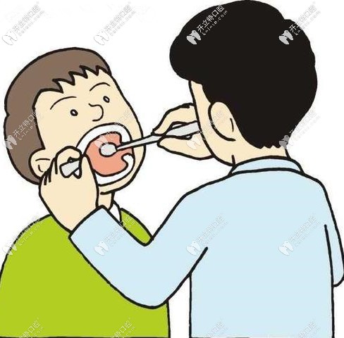 專業(yè)的牙醫(yī)更能保障效果