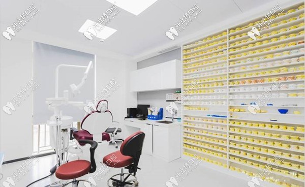 評價還不錯的廣州穗江口腔,做舌側(cè)隱形矯正的收費如何?