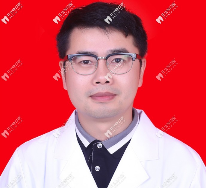 岳陽(yáng)陽(yáng)光口腔醫(yī)院 李志輝