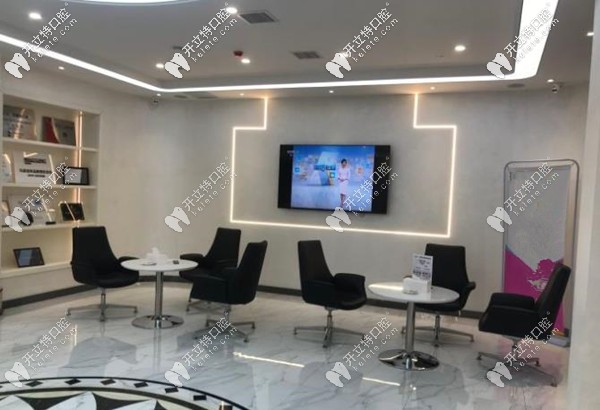 等候區(qū) 等候區(qū)