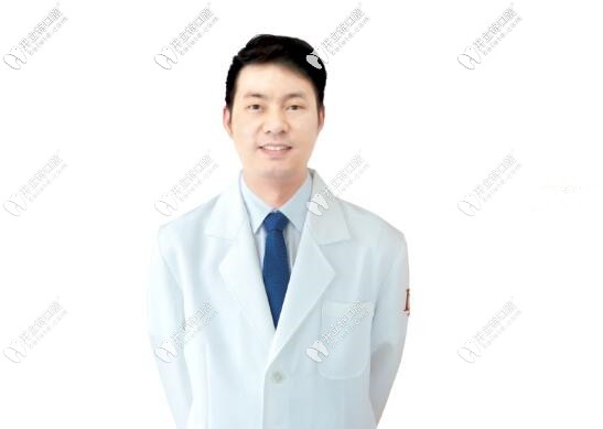 寧波牙博士口腔醫(yī)院 鄧全全