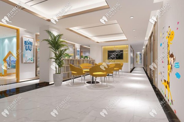 漳州冠成口腔門診部顧客休息區(qū)