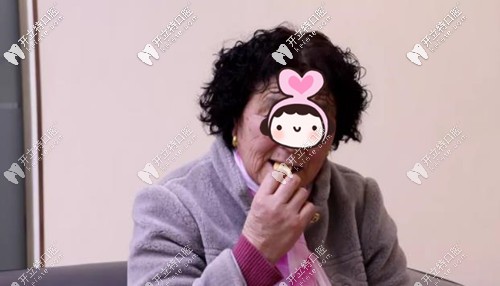 種完牙后高阿姨就可以吃蘋果了