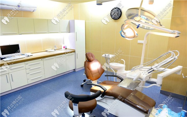 小白兔口腔的種植牙手術(shù)室