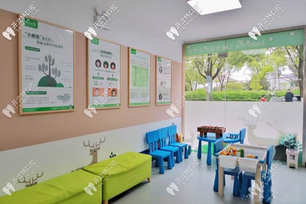 大廳的休閑娛樂(lè)區(qū)