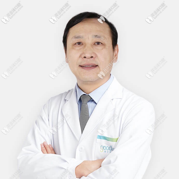 深圳格倫菲爾口腔集團技術(shù)院長姜偉濤