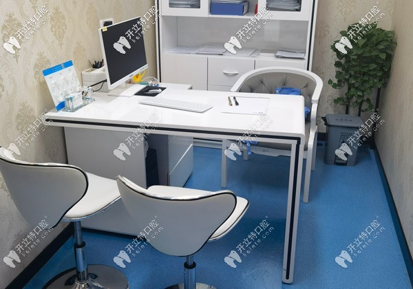 方案是在單獨(dú)的辦公室進(jìn)行設(shè)計(jì)的