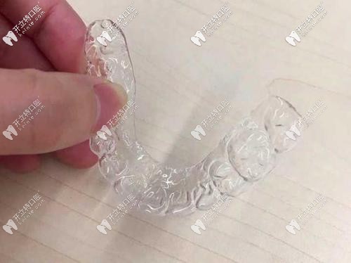 這是透明牙套的外觀哦