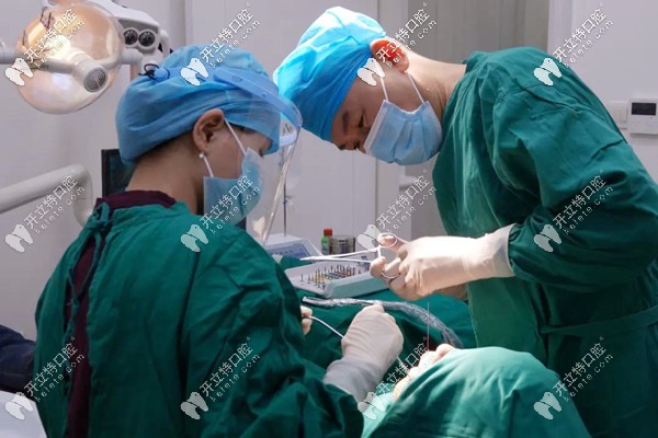 種植牙手術(shù)過(guò)程圖 種植牙手術(shù)過(guò)程圖