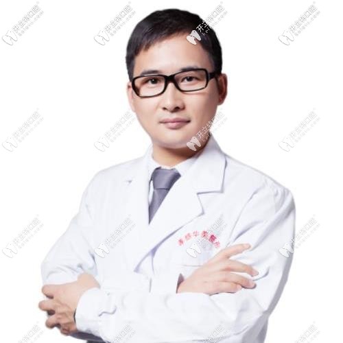 孝感華美口腔張愛國醫(yī)生