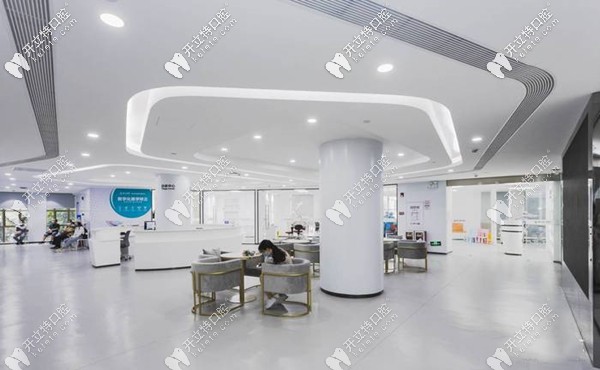 廣州穗江口腔雖暫無免費種牙活動,但公益補貼種植也很超值!