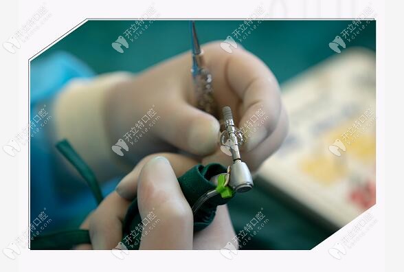 顧醫(yī)生治療過(guò)程中圖片