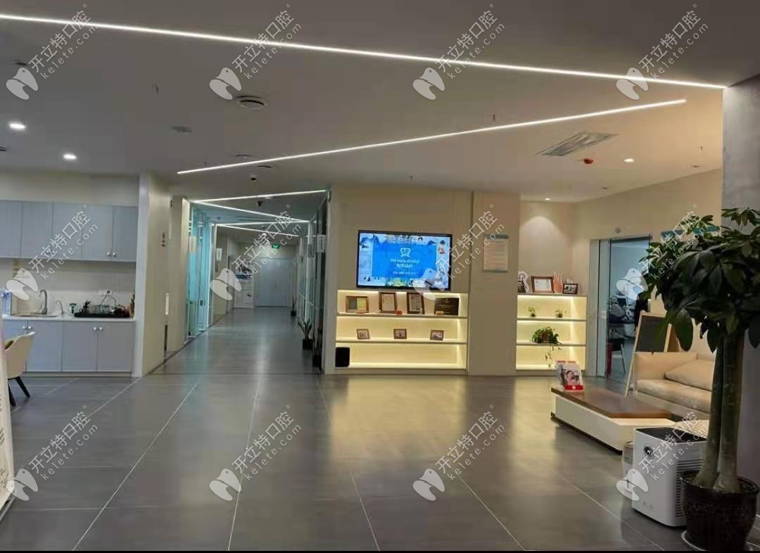 西安惟美口腔收費(fèi)價(jià)目貴嗎?知情人透漏種植牙和正畸內(nèi)幕