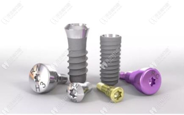 瑞士iti軟組織種植體和blt骨水平型號的區(qū)別在哪?種牙咋選擇