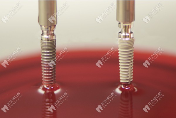 親水種植體和非親水種植體的對比