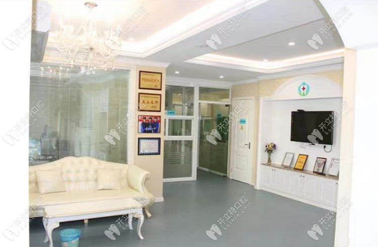 本院的大廳環(huán)境 本院的大廳環(huán)境