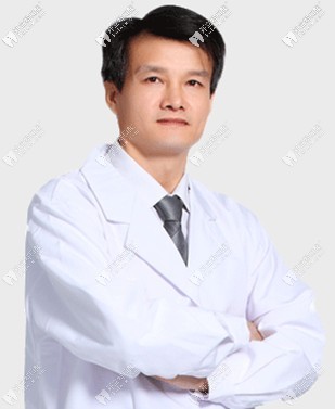 廣州穗華口腔醫(yī)院馮智強(qiáng)