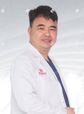 貴陽朗朗口腔門診部張潔波